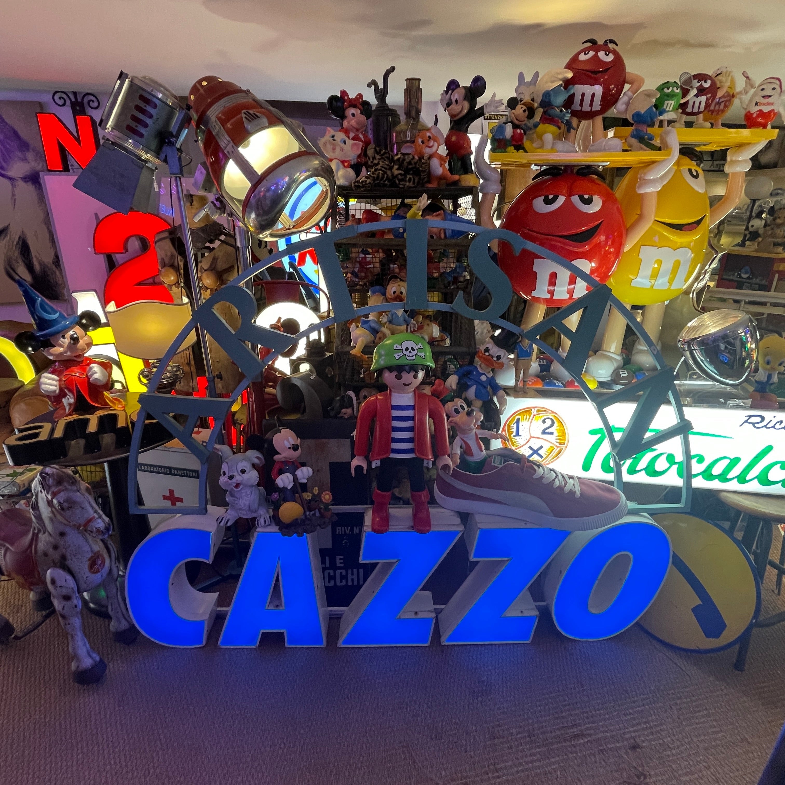 Il Cirmolo: dalle radici rustiche al mondo del vintage pubblicitario