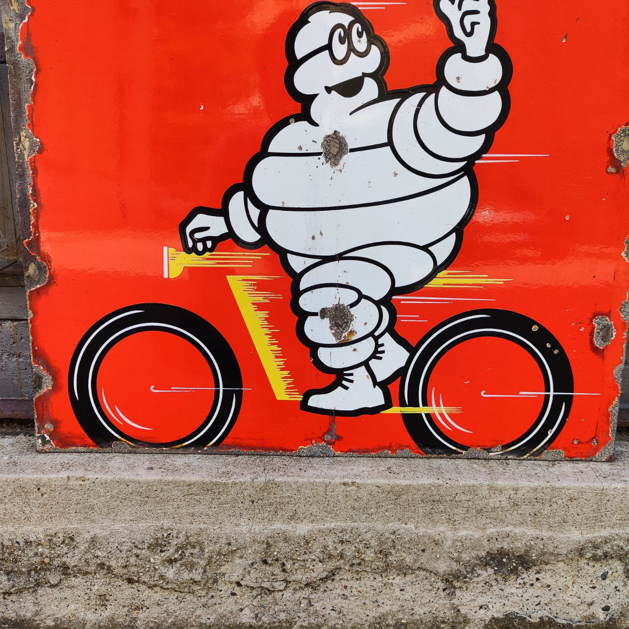 Advertising sign - Michelin