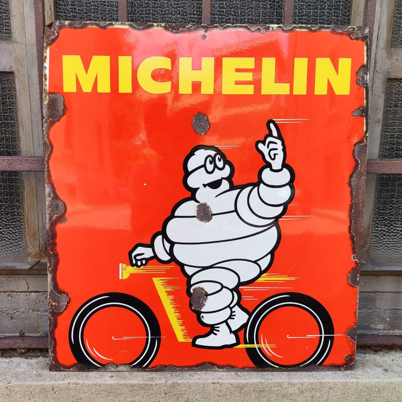 Advertising sign - Michelin