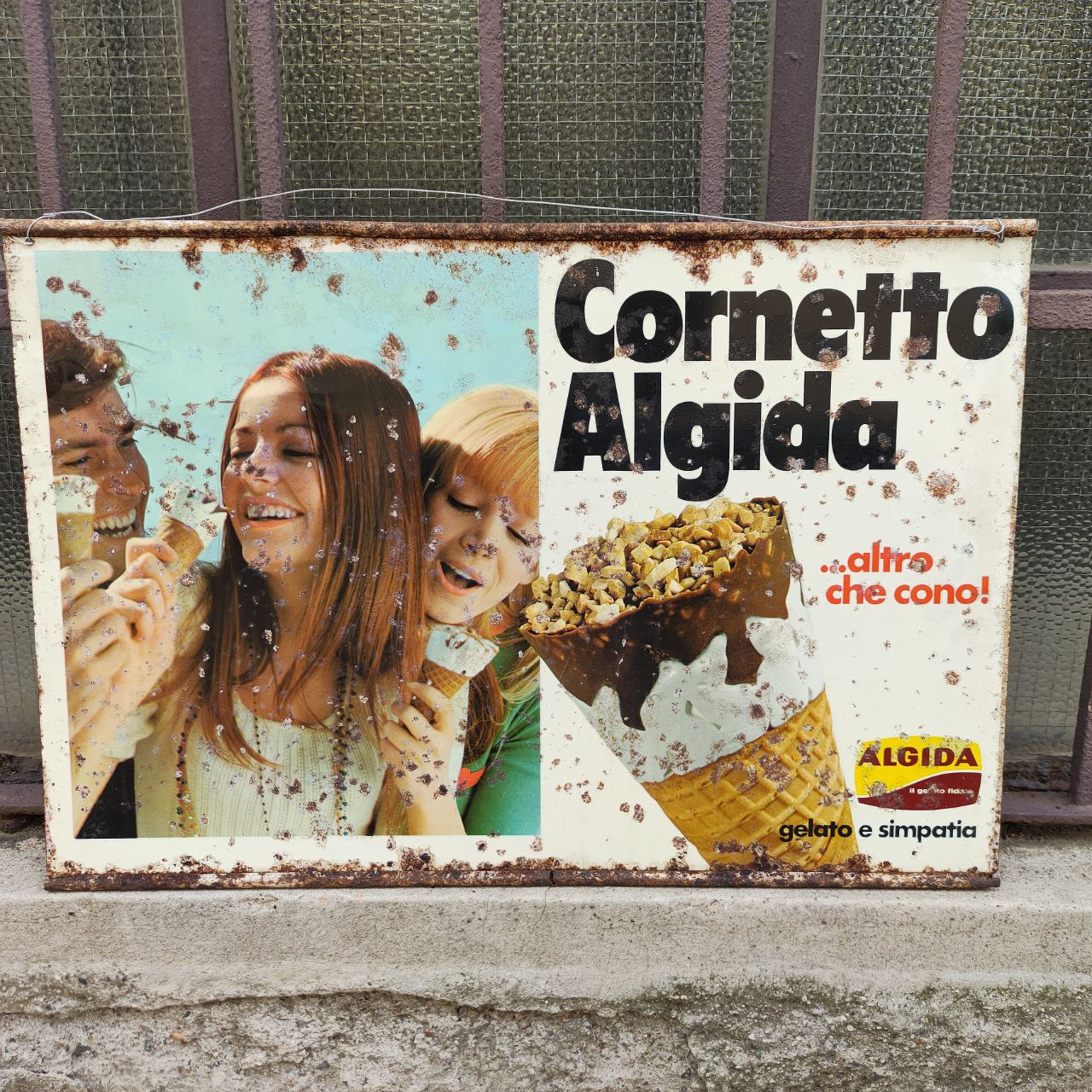 Advertising sign - Cornetto Algida