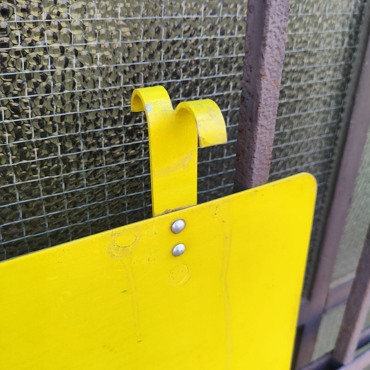 Advertising sign - AGIP closed today