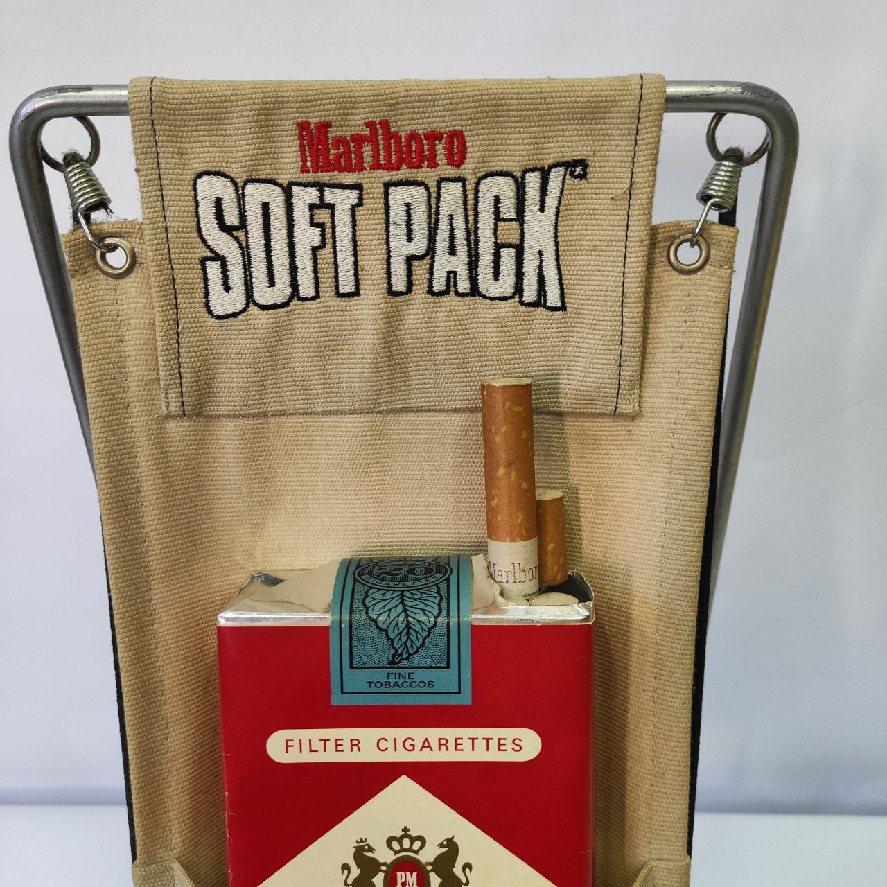 Advertising display - Marlboro Soft Pack