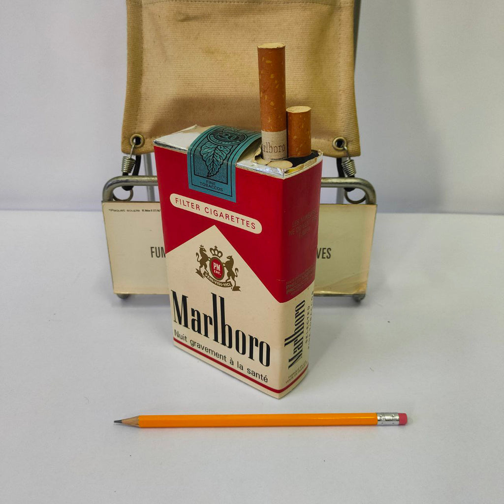 Advertising display - Marlboro Soft Pack