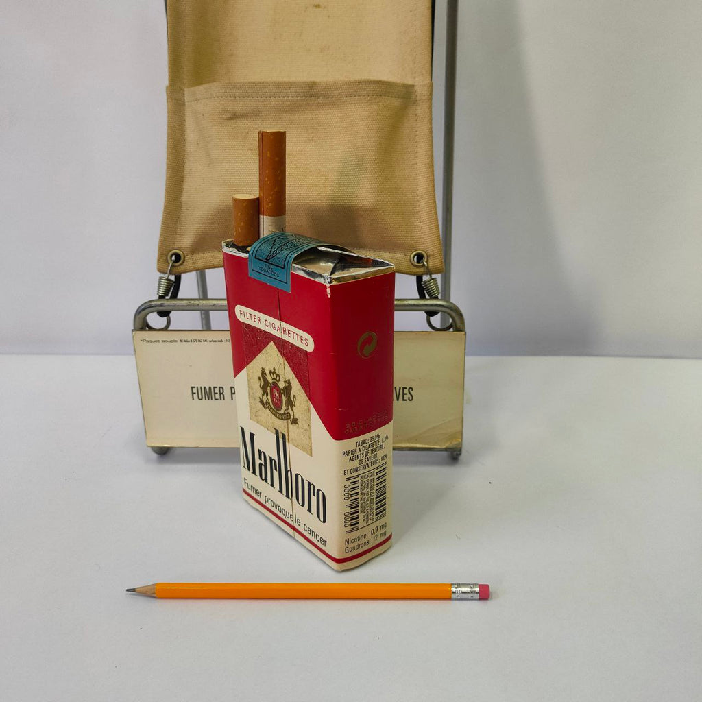 Advertising display - Marlboro Soft Pack