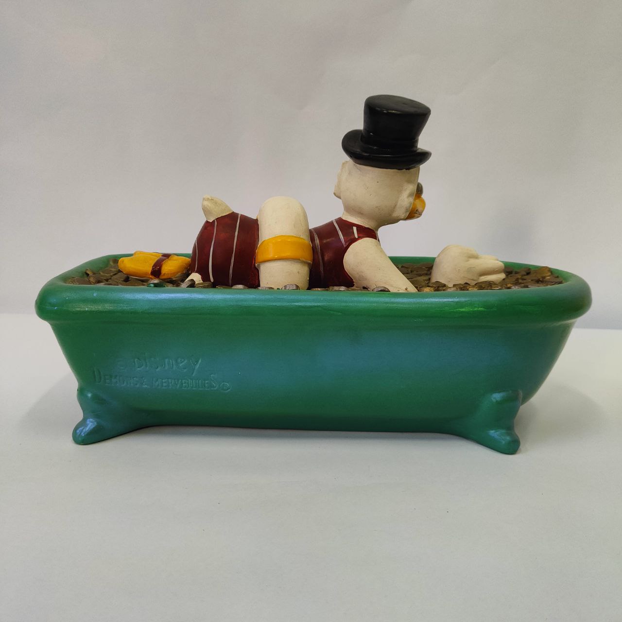 Statuette - Uncle Scrooge in the bathtub