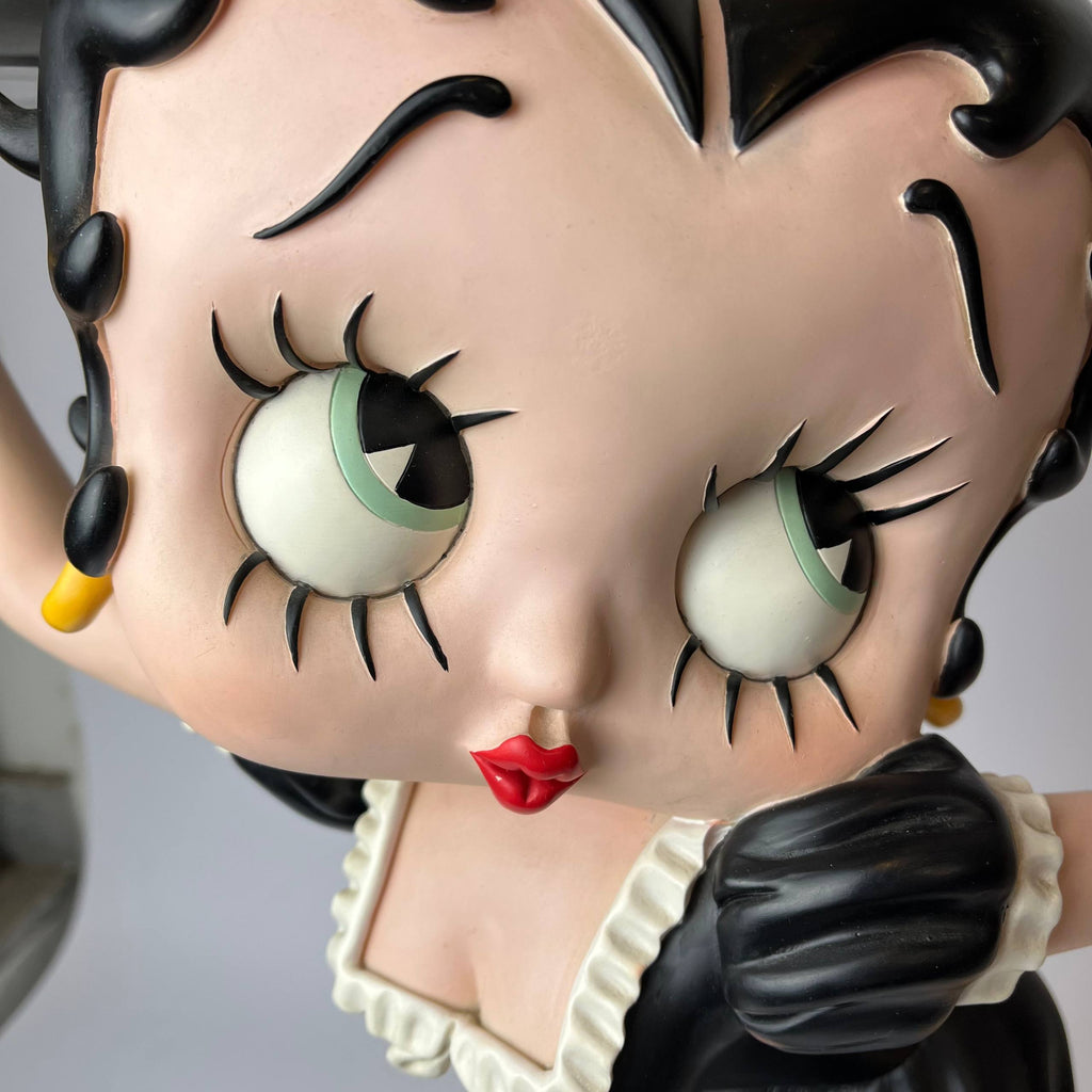 Statue - Betty Boop Waitress with Tray