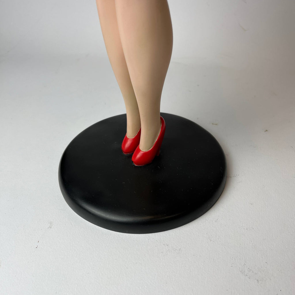 Statue - Betty Boop Waitress with Tray