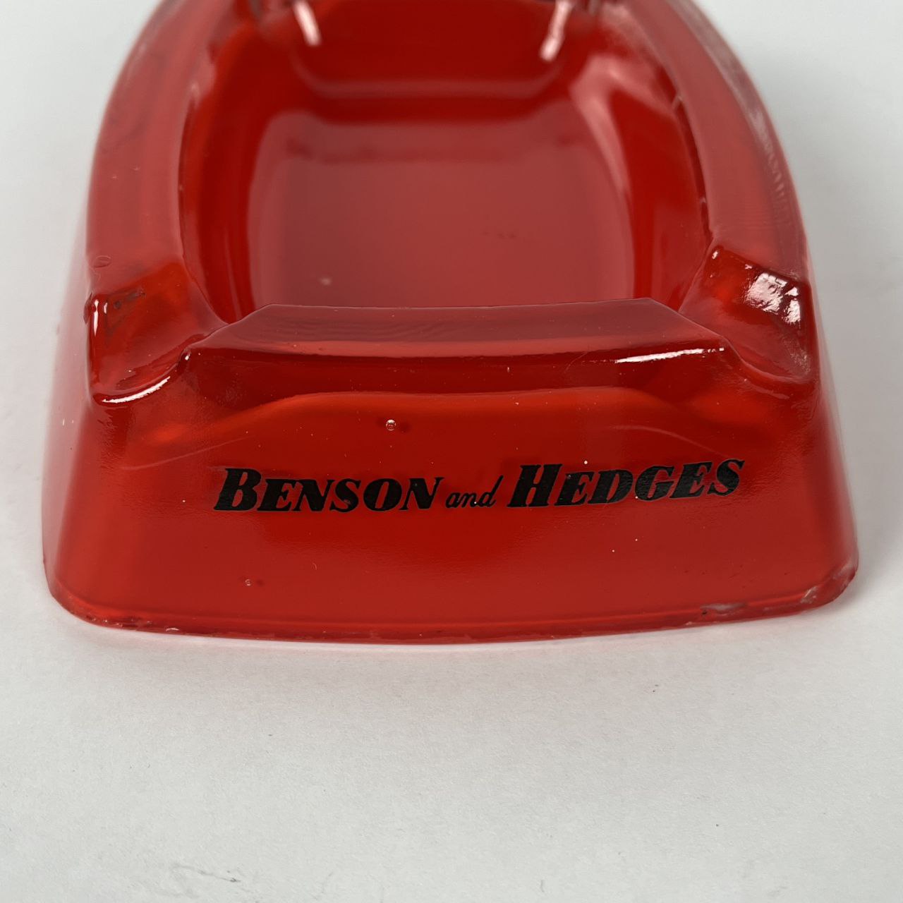 Posacenere pubblicitario - Silk Cut and Benson & Hedges