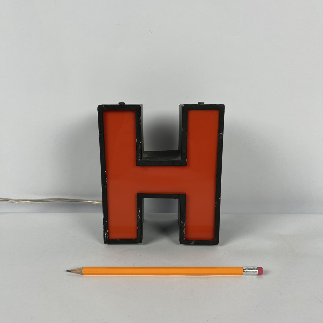 Insegna luminosa - Lettera "H" | Anni '80