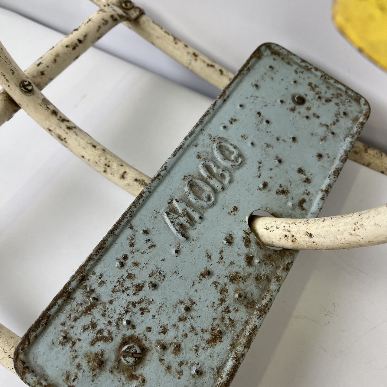 Dondolo Mobo a forma di Cigno | Anni '50