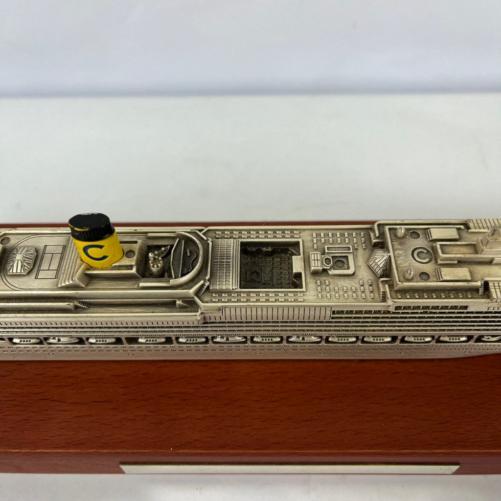 Costa Favolosa model