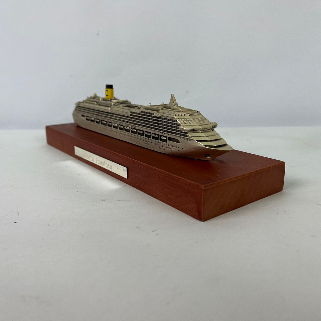 Costa Favolosa model