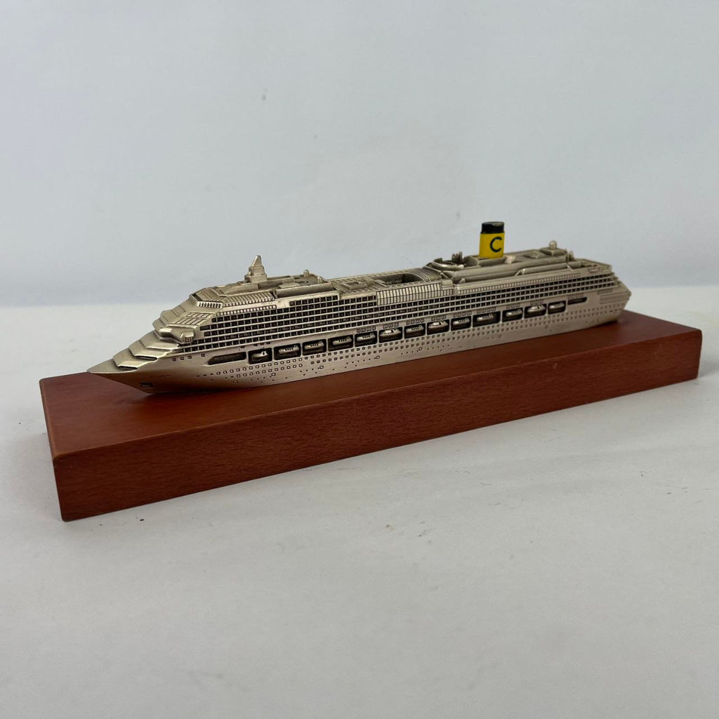 Costa Favolosa model