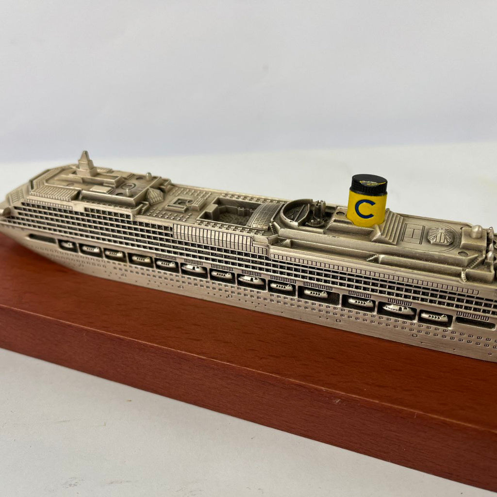 Costa Favolosa model