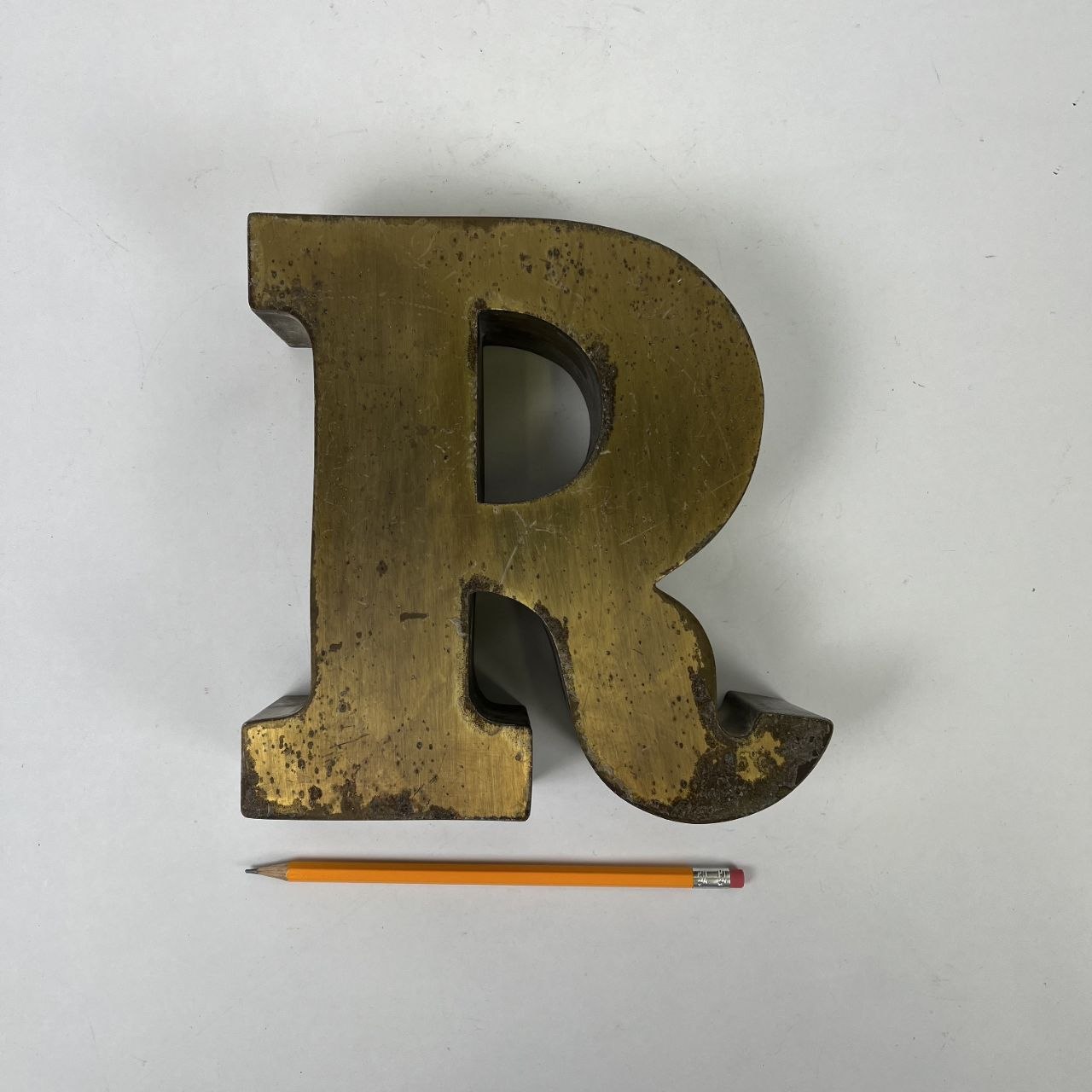 Insegna - Lettera "R"