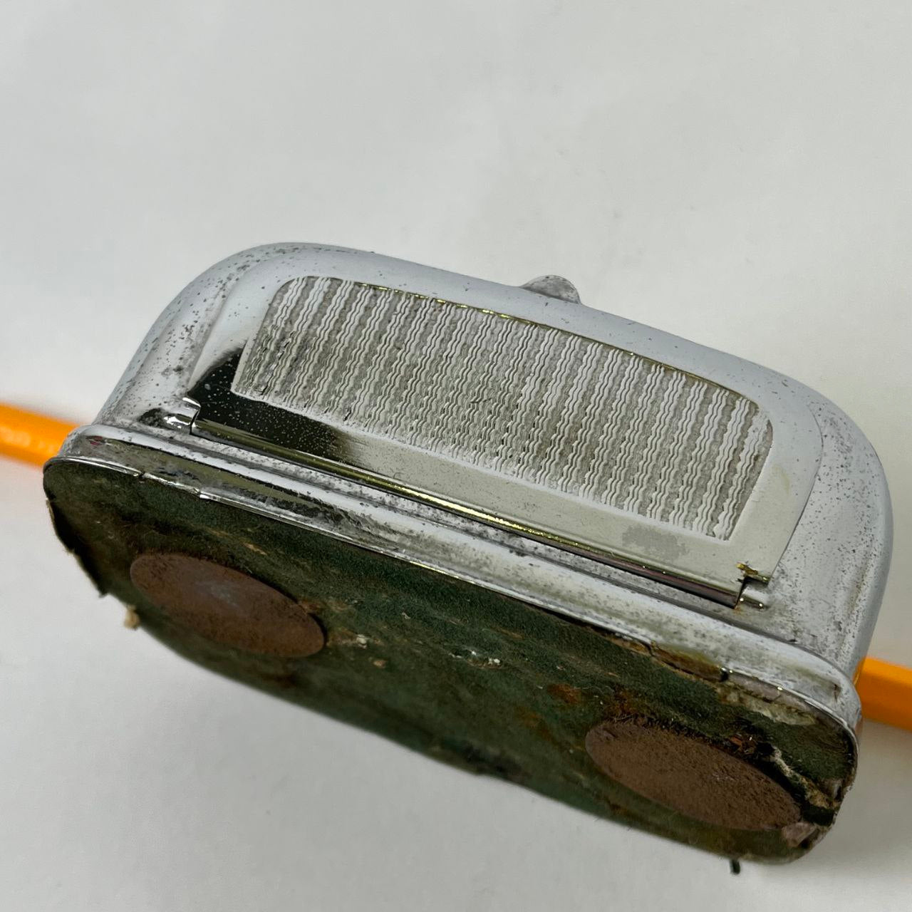Magnetic car ashtray | 1950s