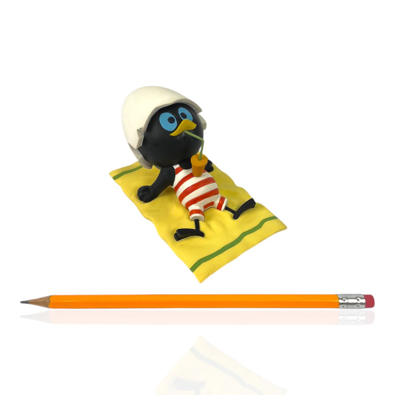 Statuette - Calimero on the Beach