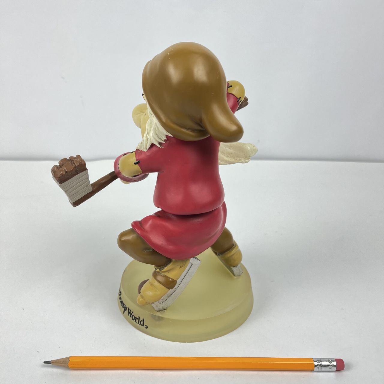 Statuetta - Brontolo Hockey, Disney