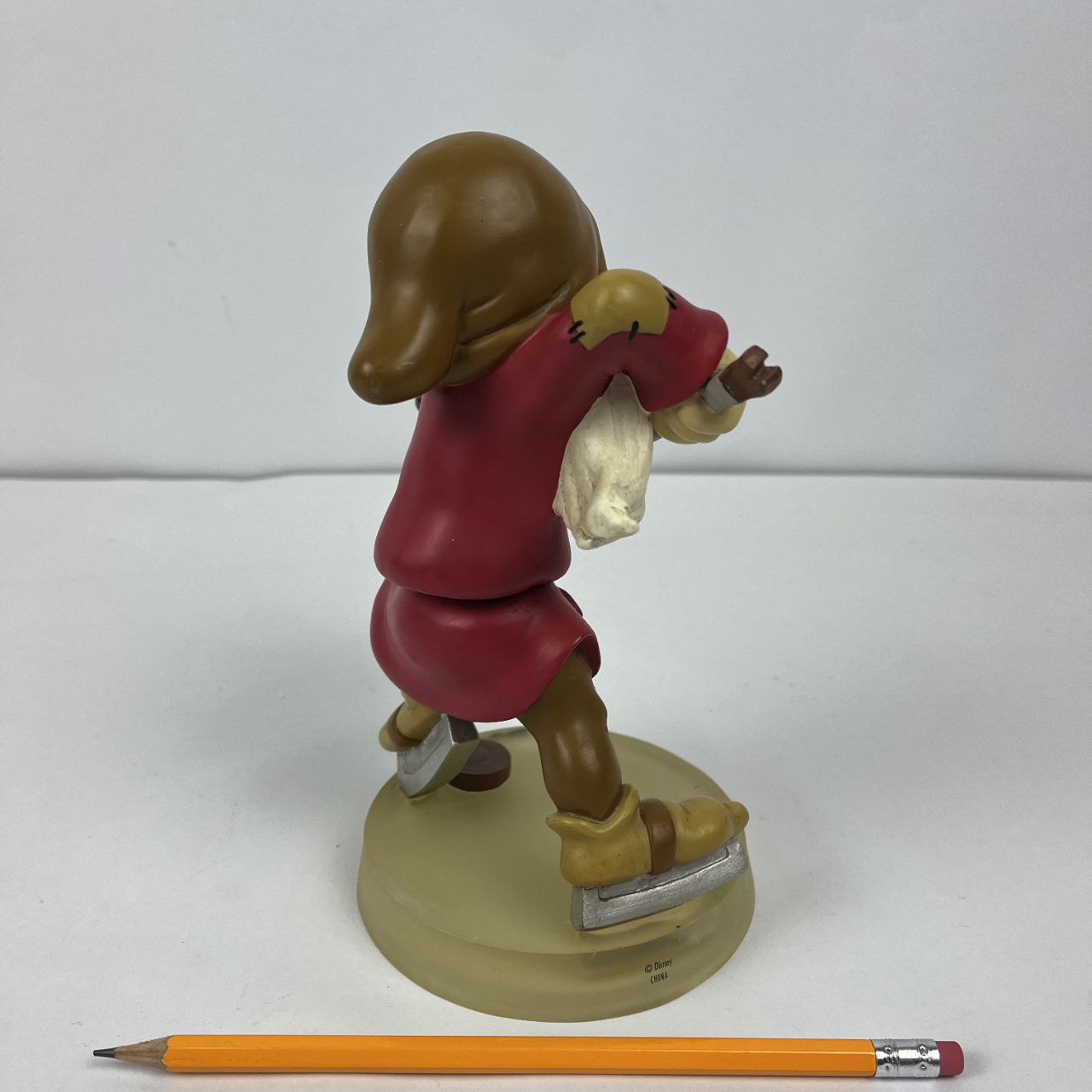 Statuetta - Brontolo Hockey, Disney