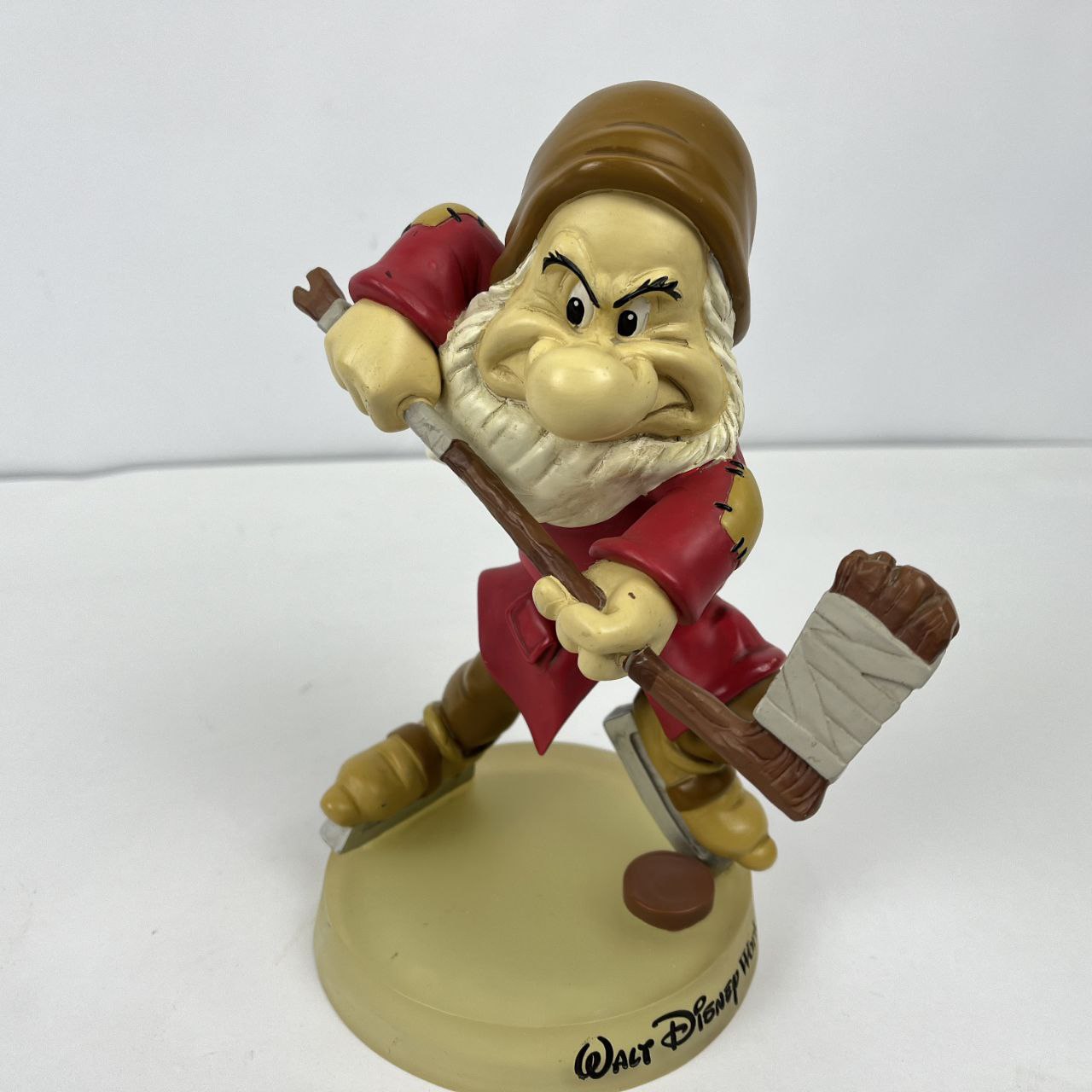 Statuetta - Brontolo Hockey, Disney