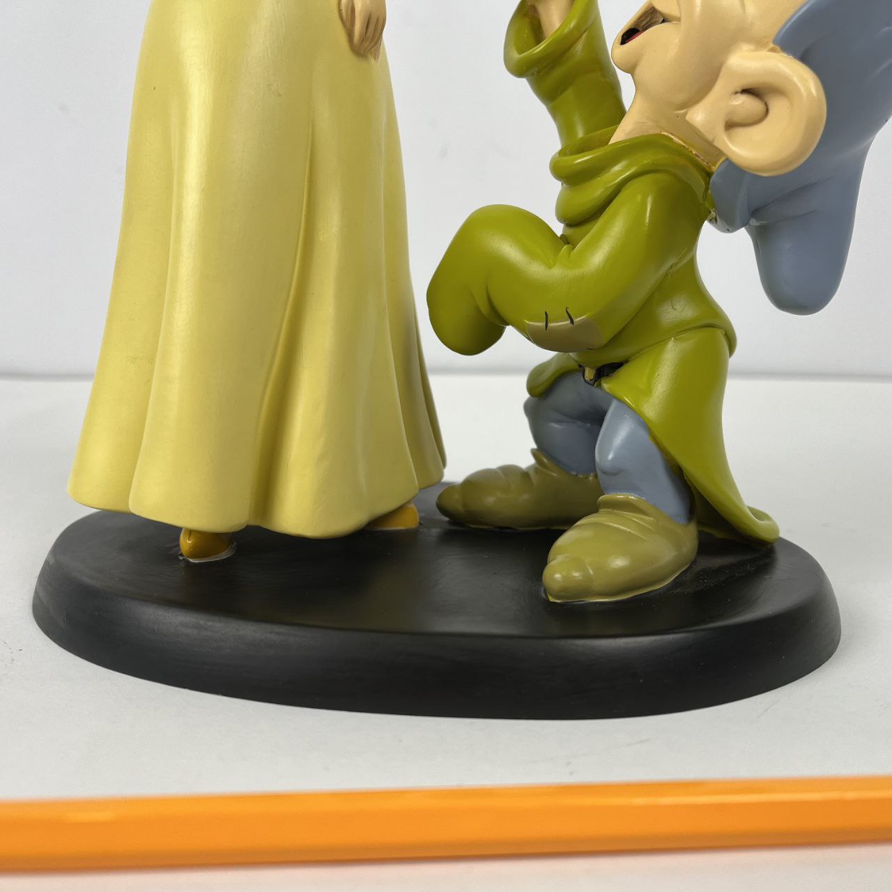 Statuetta - Biancaneve e Pisolo
