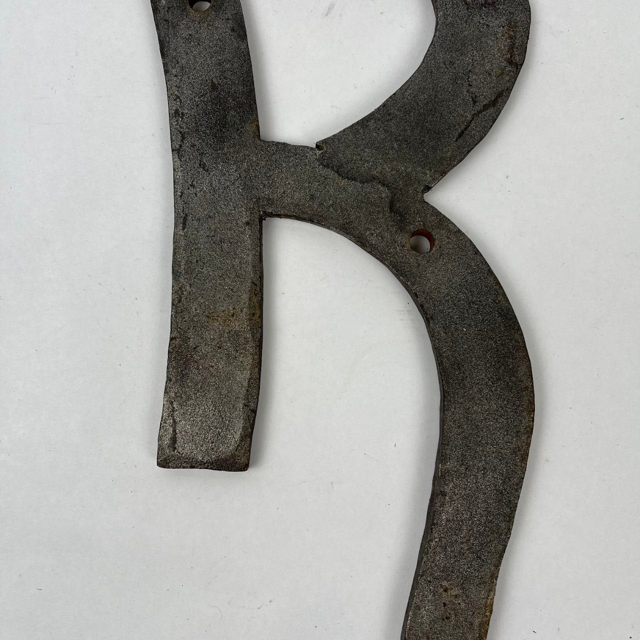 Insegna - lettera "R" in ferro battuto | Anni '80