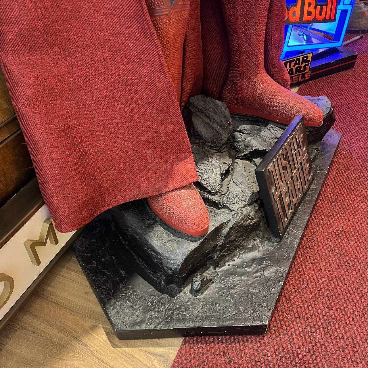 Statua Life-Size Superman Justice League - Omox 2016