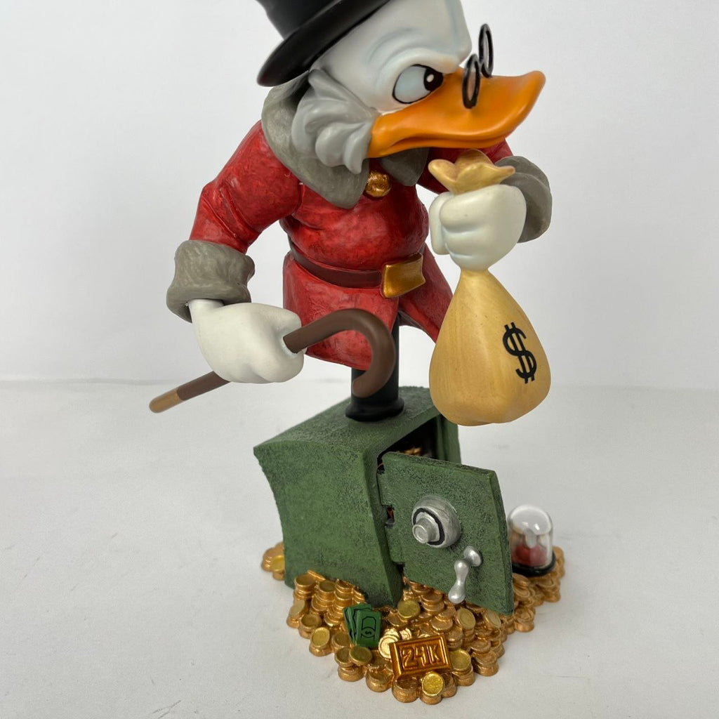 Figurine - Scrooge McDuck Walt Disney Showcase Collection, signed by Ruben Procopio