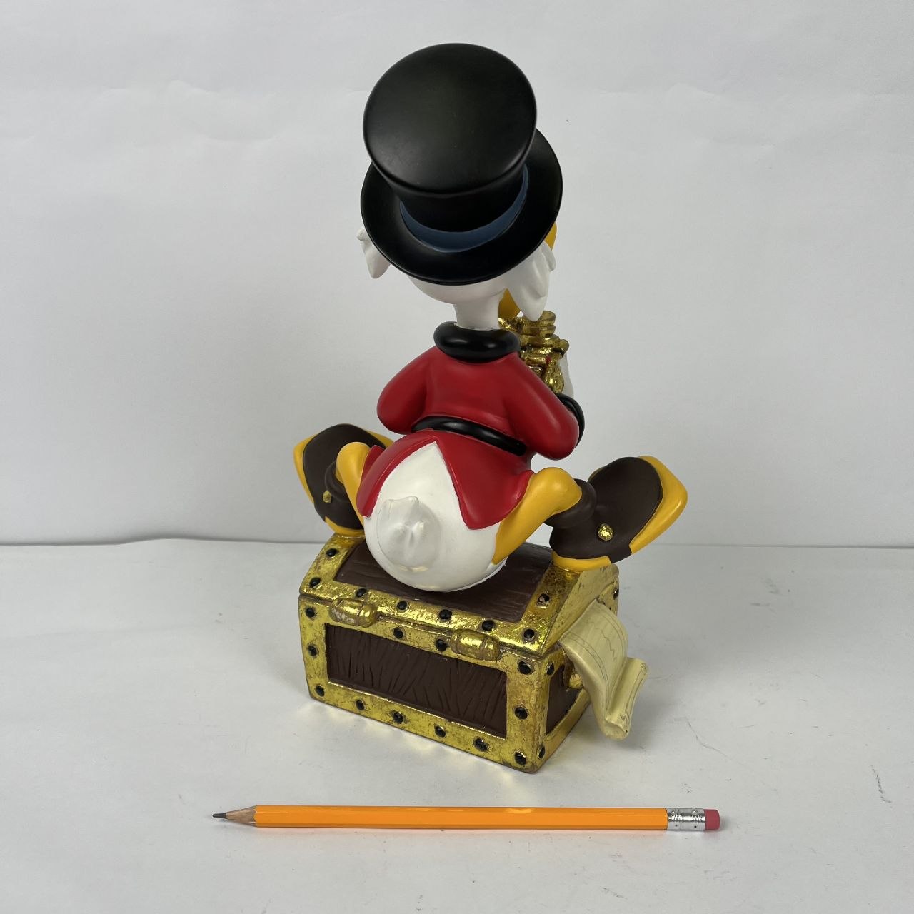 Statua - Zio Paperone sul Forziere – Disney