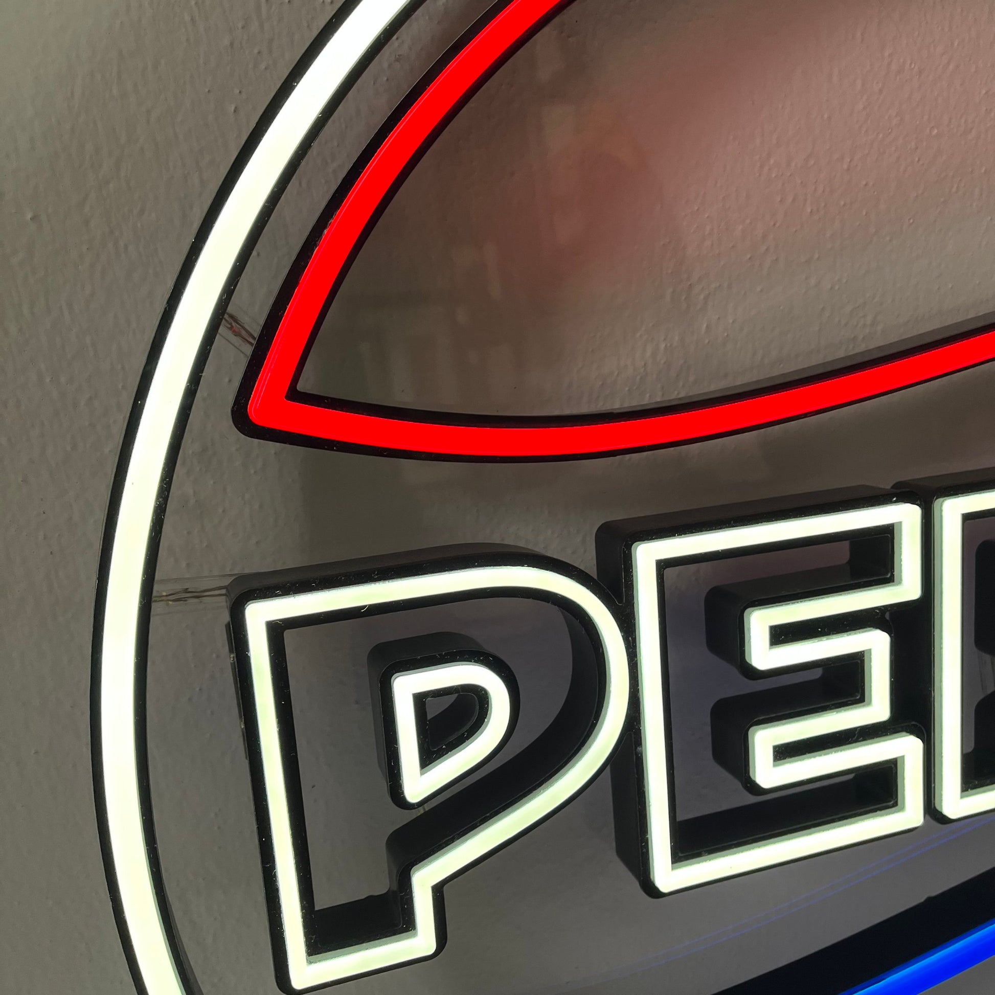 Insegna luminosa Pepsi