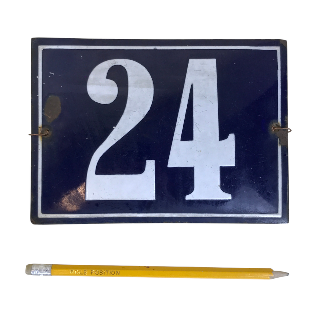 Enameled plaque - Civic 24