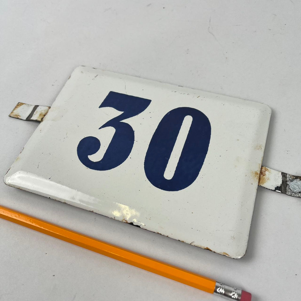 Enameled plaque - Civic 30