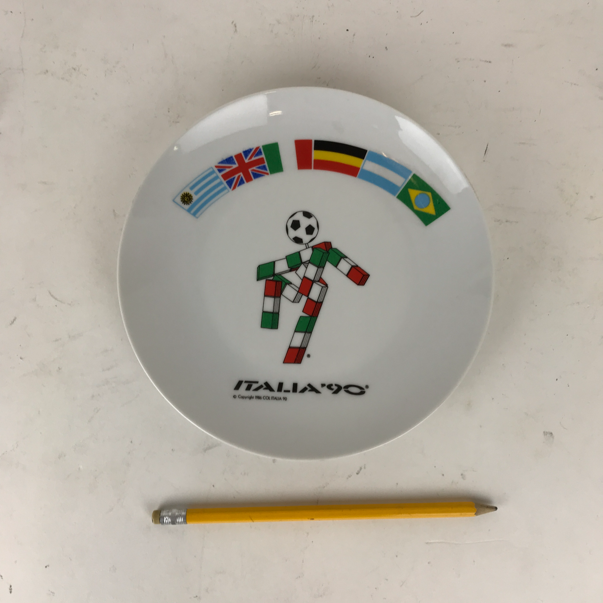 Commemorative plate - ITALY '90