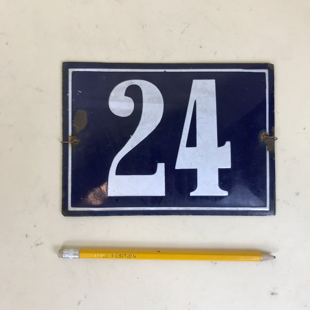 Enameled plaque - Civic 24