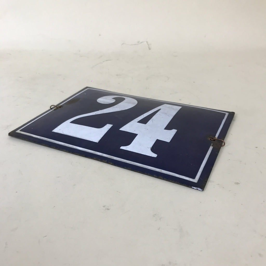 Enameled plaque - Civic 24